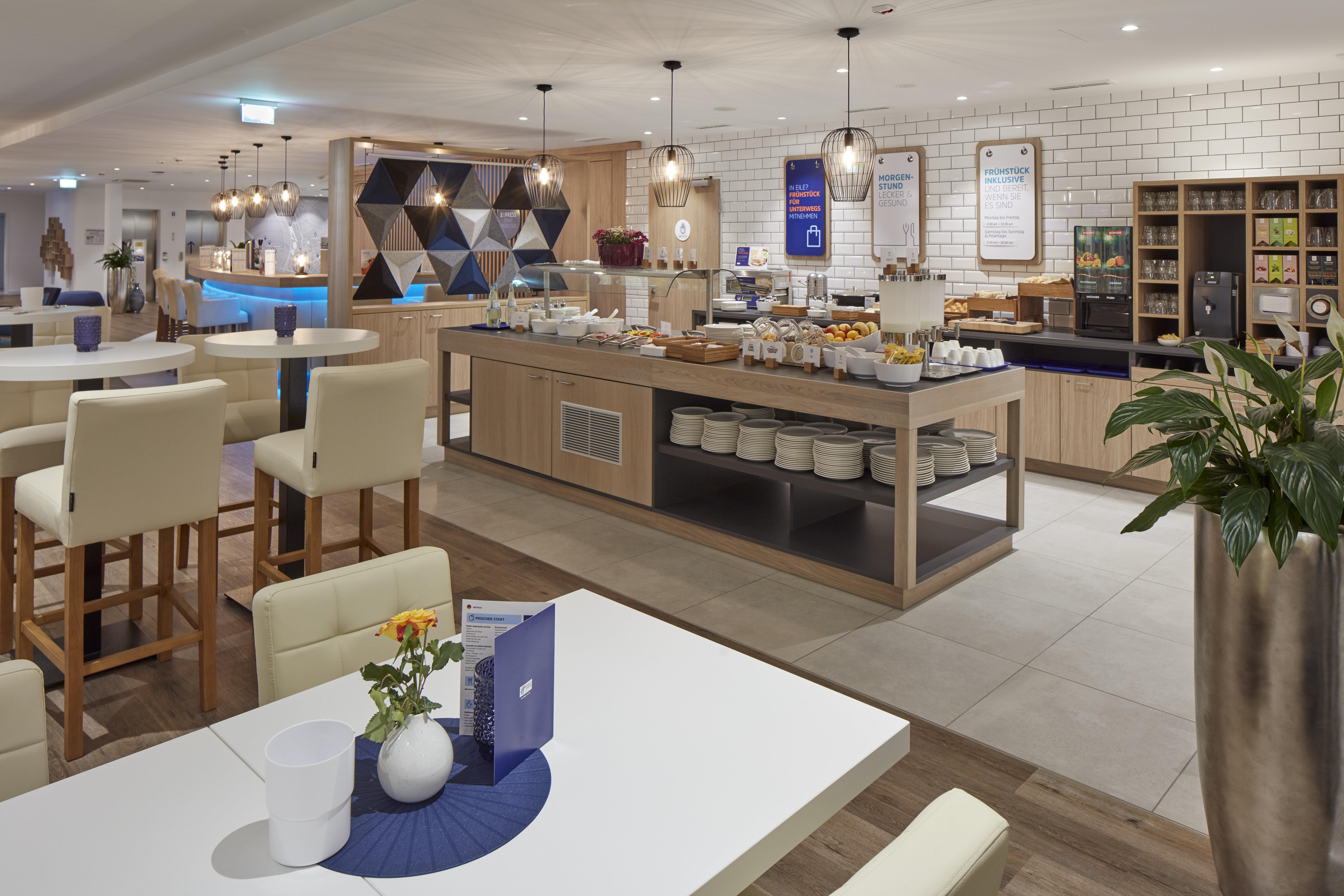 Holiday Inn Express - Merzig By Ihg Eksteriør billede
