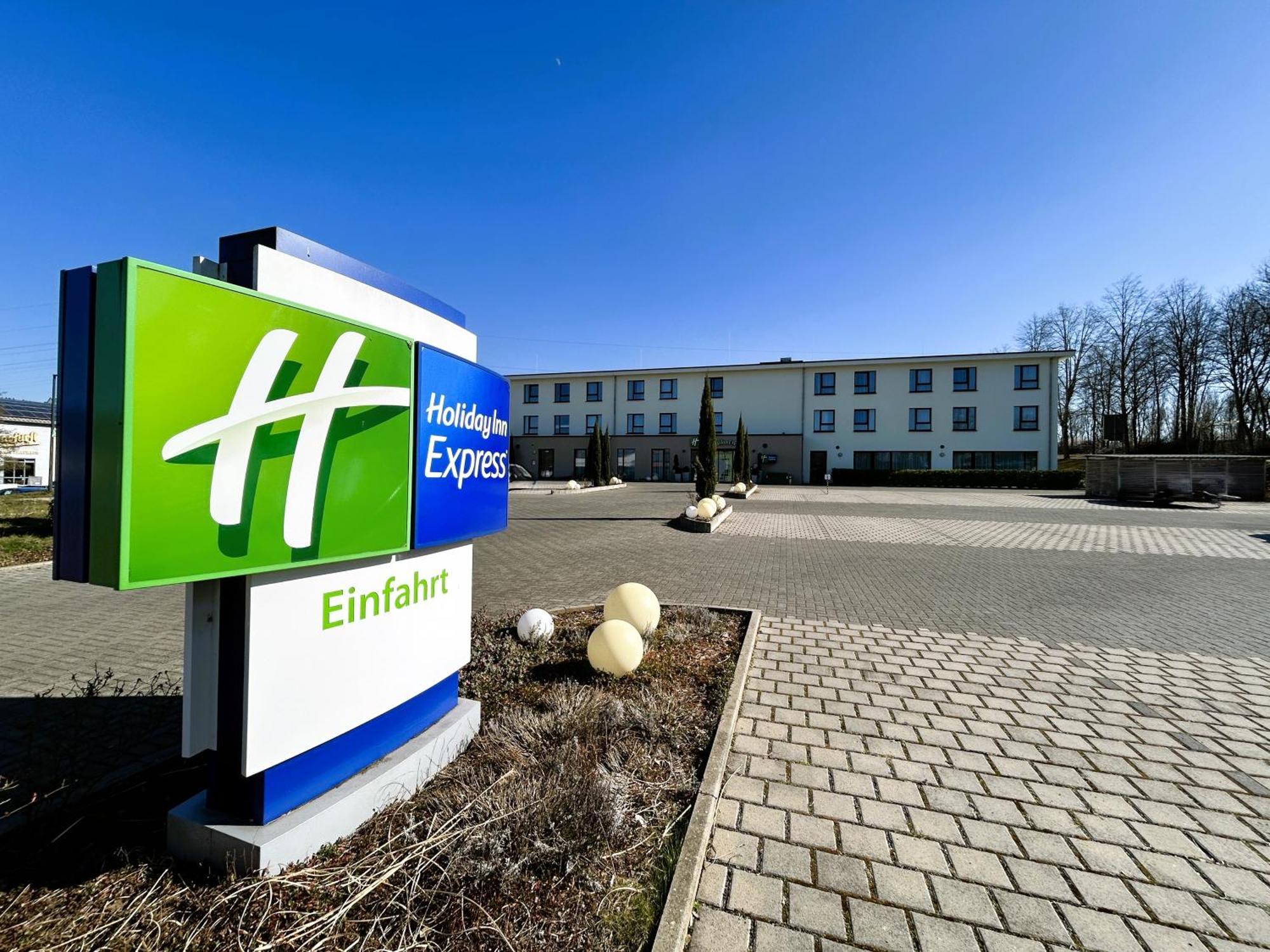 Holiday Inn Express - Merzig By Ihg Eksteriør billede
